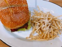 -HELLO 27 意面·沙拉·帕尼尼