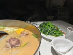 -肥仔文澳门猪骨煲(南京西路店)