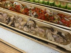 -胡须哥网红竹筒菜