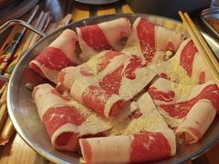 -叽叽扎扎烤肉场(生态城万达店)