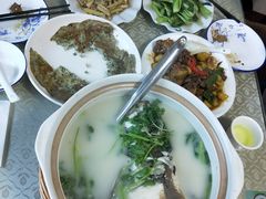 砂锅鱼头-鱼水情·农家菜·大鱼头(南山竹海店)