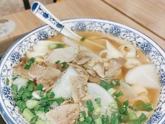 -兰州陈记牛肉面 ·烧烤· 铜锅涮肉(万达店)