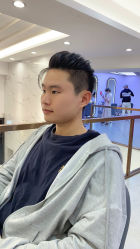 -鏡沙龙发型设计