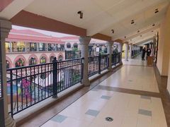 -首创奥特莱斯(西安店)