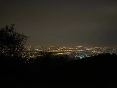 -鬼笑石后山停车场