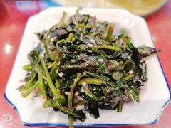 -临江餐馆二楼美食部落