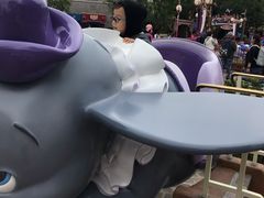 -小飞象旋转世界