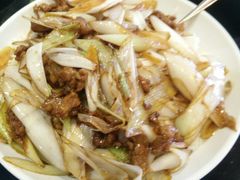 葱爆羊肉饭-渝久隆·地道重庆味(护国寺店)