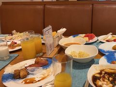 -亚龙湾希尔顿自助餐厅·海鲜·烧烤·沙滩BBQ·现场乐队