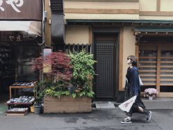 点击看大图 -愉己冥想·护发专门店