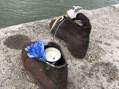 -多瑙河畔鞋履雕塑