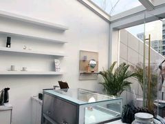 -UNI UNI(环亚凯瑟琳店)