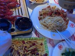 -肥肥虾庄·金牌油焖大虾(杨园滨江时代walk店)