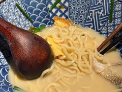 -荣家黄鱼面(前滩太古里店)