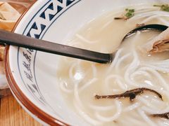 -蒙自源米线大王(信利城市广场店)