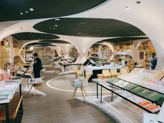 -钟书阁(珍园店)