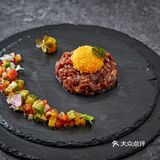 爱自己是终身浪漫的开始🌟，有诗和远方和美食！