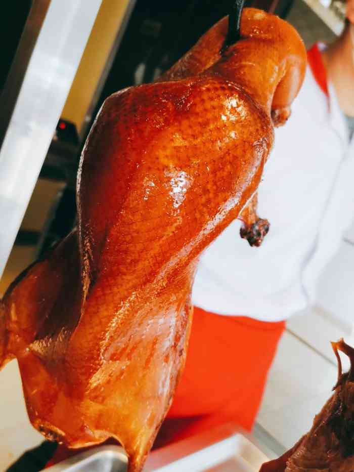 李聚德北京烤鸭-"位置很好找,就在汽博奥园的吃饭那条街上,.