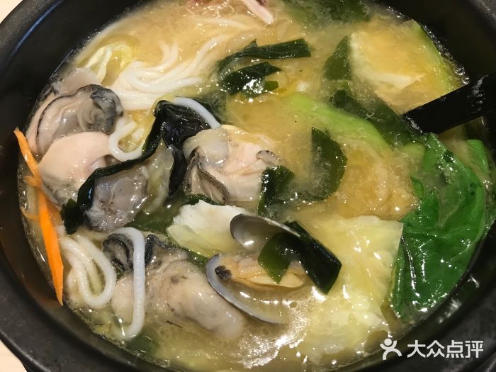 灵芝妹子海鲜米线(广贤路店)生蚝米线图片