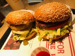 -The Habit Burger Grill 哈比特汉堡(复兴soho店)