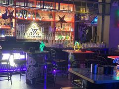 -UP嘻哈酒吧(粉巢店)
