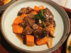 红萝卜焖牛腩-山食间·中式营养轻餐(保利时光里店)