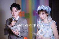 -红馆妆造(中央大街店)