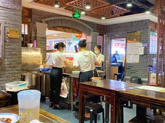 大堂-张氏宽窄巷成都名小吃(茂业百货华强北店)