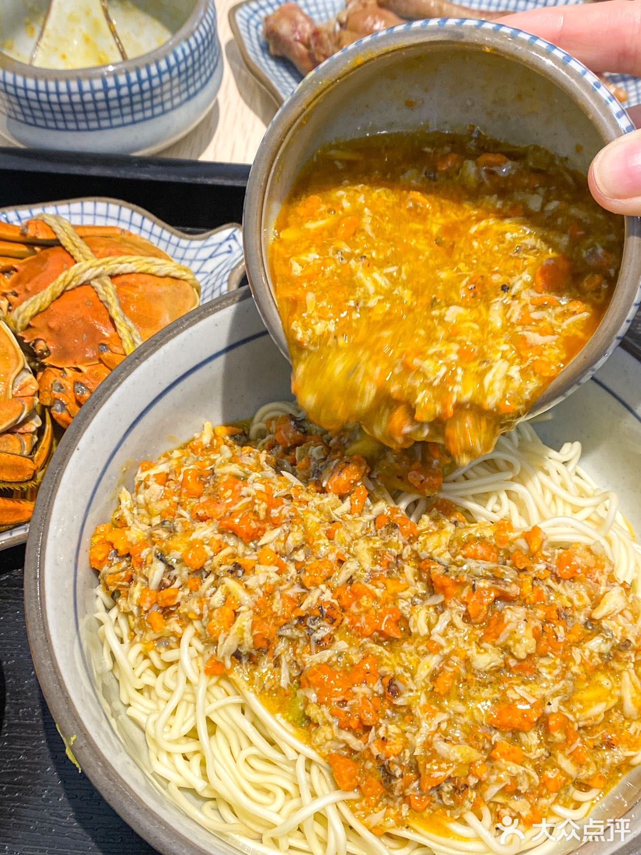 成都12只蟹做一碗蟹黄捞面‼️盆都舔干净了！ 