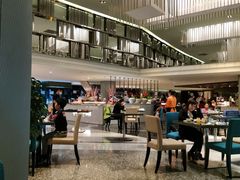 -上海滴水湖皇冠假日酒店