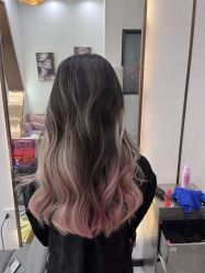 点击看大图 -V8潮牌·接发烫染连锁