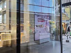 -好利来(上海虹桥新天地Lab主题店)