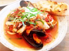 -ROAST coffee & eatery