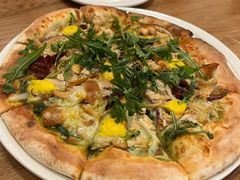 烤鸡奶酪蔬菜披萨-城市大道红炉披萨烘焙坊