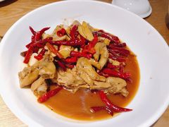 口味鸡爪-费大厨辣椒炒肉(万家丽一店)