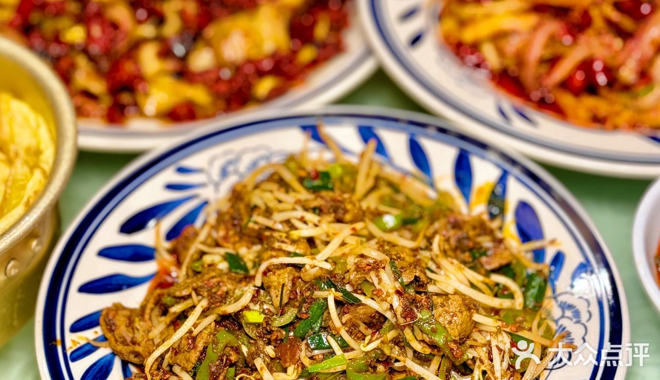 一定要带朋友来这家美食集合店，太赞了！