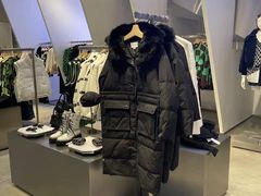 -URBAN REVIVO(七宝领展广场店)