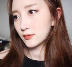 -Eling伊林彩妆·化妆培训(河西奥体店)