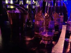 -vimi便利店酒吧