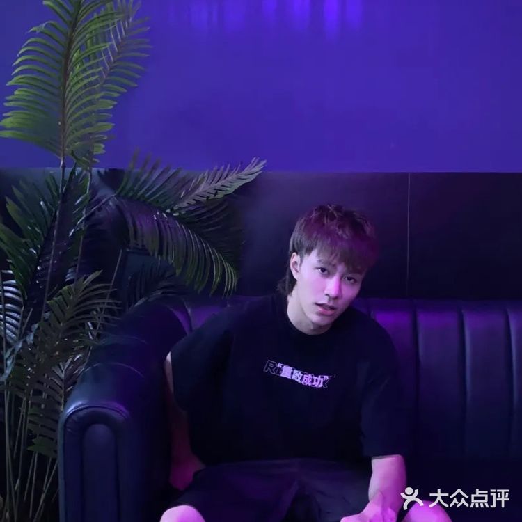 发个以前的探店，一个宝藏酒吧餐厅 服务就有前台小姐姐