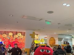 -m豆巧克力世界(上海世茂广场店)