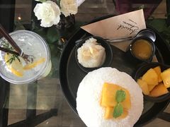 -Cheevit Cheeva(Sirimangkalajarn)
