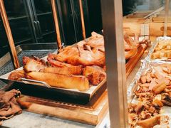 -金滏山烤肉·海鲜·火锅自助餐厅(襄阳万达店)