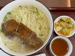 -百年老字号·观振兴蟹黄面·三虾面·苏式面(观前街富仁坊巷店)