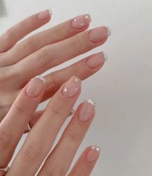 -纤纤玉手美甲美睫美容
