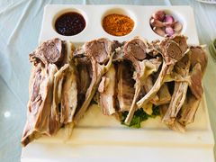 -三江源美食城