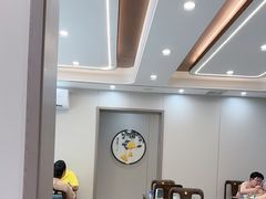 -龙香居海鲜浑锅家常菜·特色驴肉