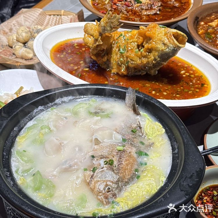 我仿佛穿越到了成都的老店吃砂锅菜，爱了爱了