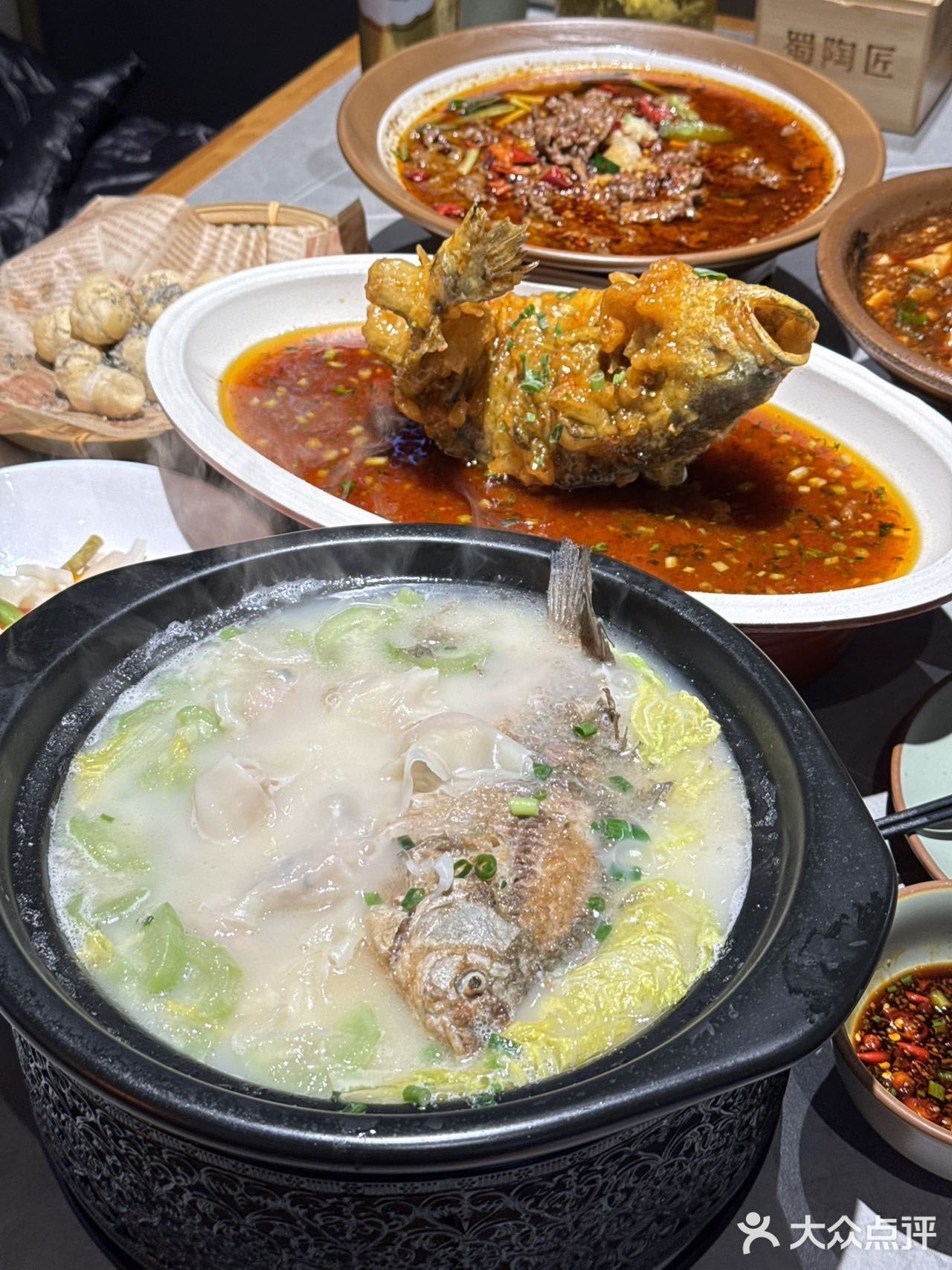 我仿佛穿越到了成都的老店吃砂锅菜，爱了爱了