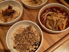四小碗-贰拾捌味·宜宾燃面(春熙路旗舰店)